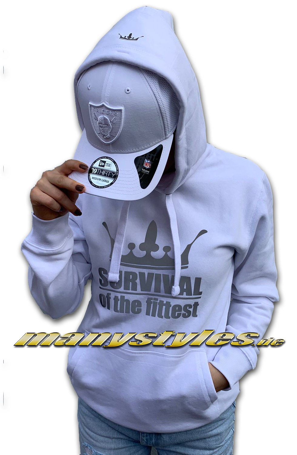 manystyles_de_survival_of_the_fittest_crown_hooded_bright_white_3m_reflector_material_von_sol_backview_hamburg_crown_script_logo manystyles Survival of the Fittest Crown exclusive Hamburg Hooded Sweatshirt mit Kapuze in Bright White 3M Reflected Print Material